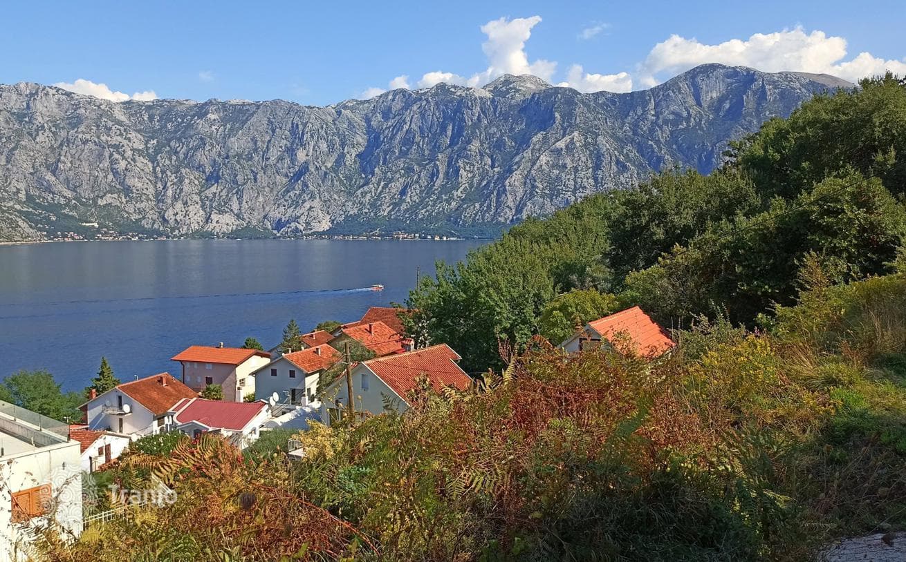 3-комнатная вилла 940 м² в городе Котор, Черногория, фото 3