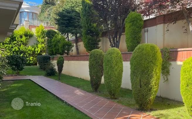 5-комнатная квартира 400 м² в Сарыере, Турция
