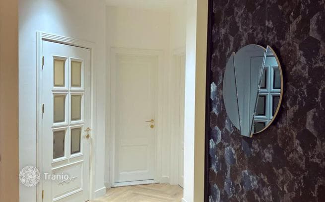 5-комнатный дом в городе 240 м² в Сабуртало, Грузия