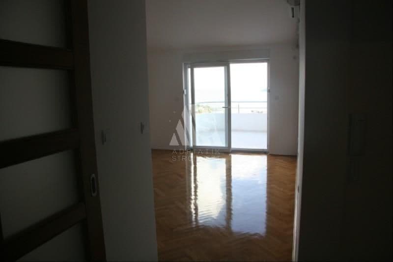 Квартира в Херцег-Нови, Черногория, 75 м2