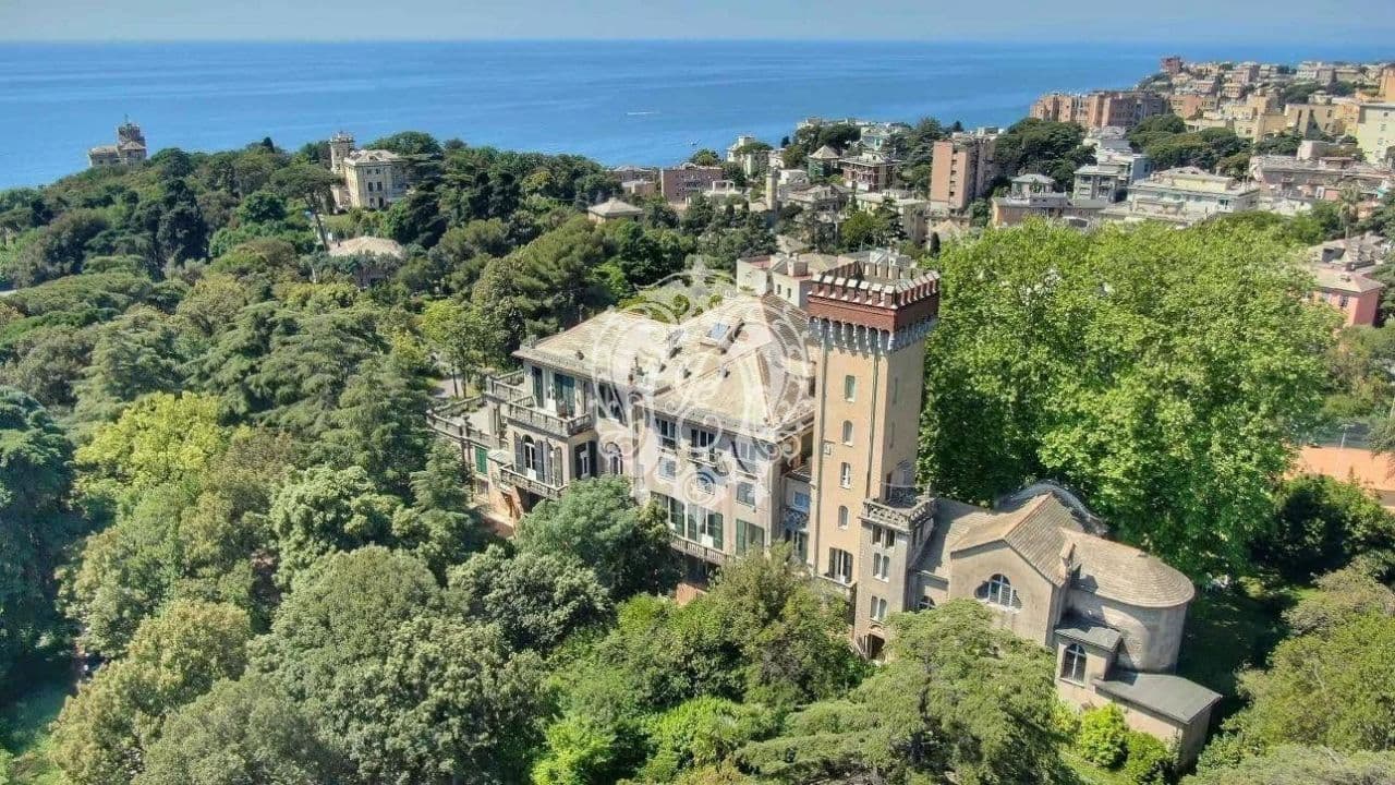 Квартира в Генуе, Италия, 600 м2