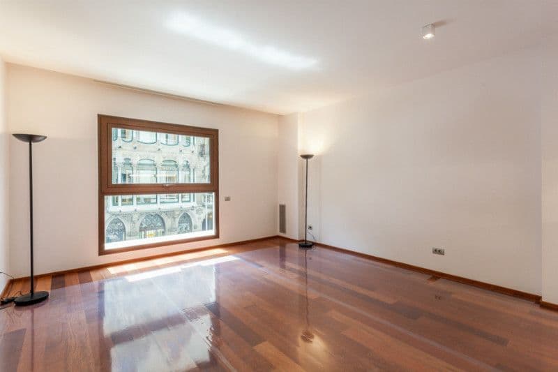 Квартира в Барселоне, Испания, 74 м2