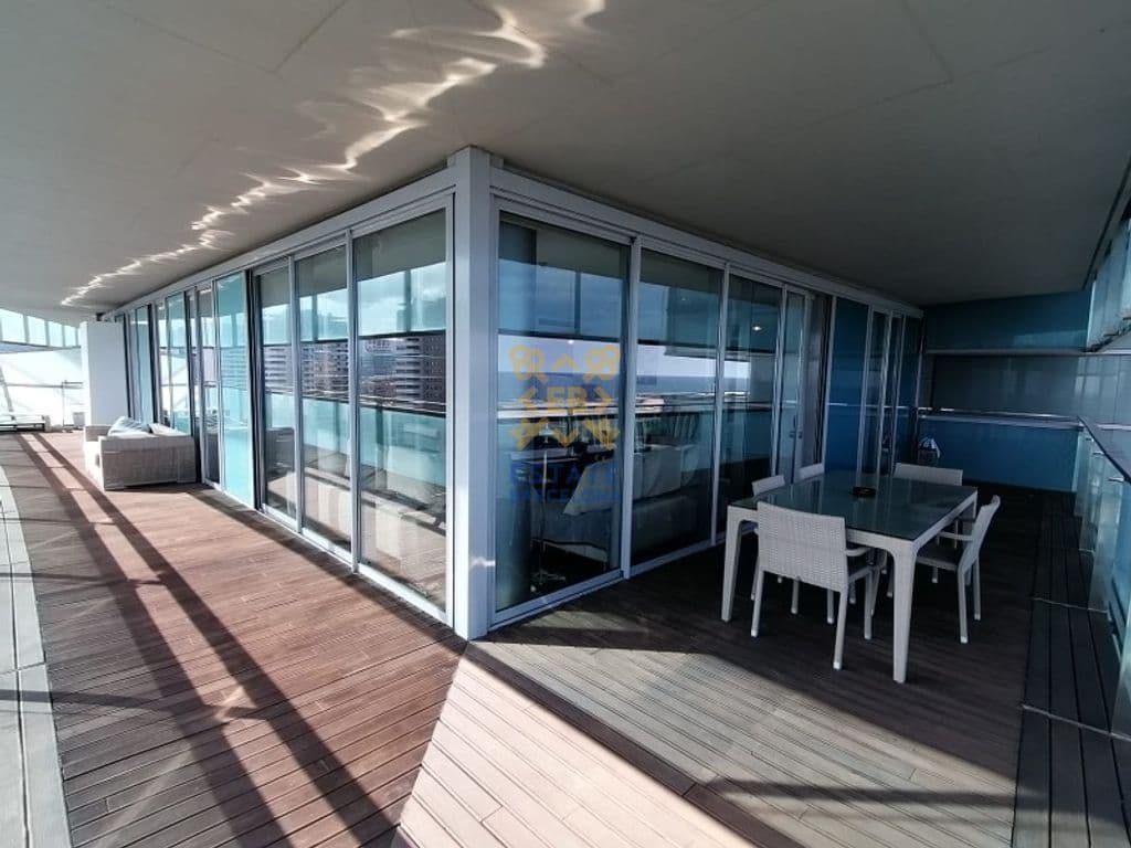 Квартира в Барселоне, Испания, 220 м2