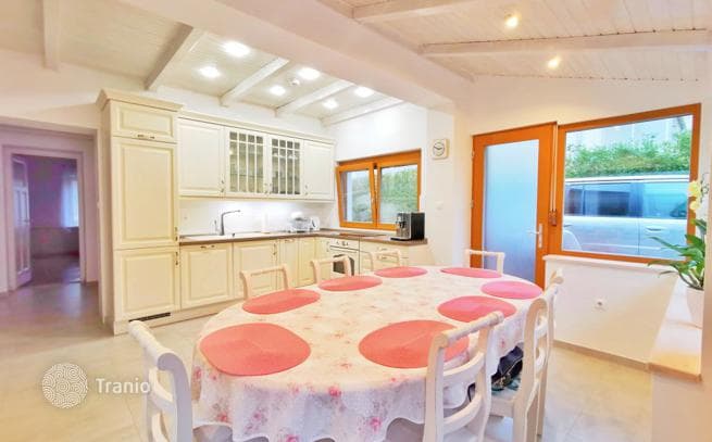 5-комнатный дом в городе 230 м² в Будапеште, Венгрия