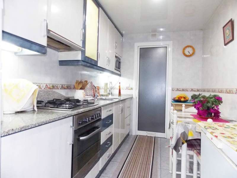 Квартира в Барселоне, Испания, 80 м2