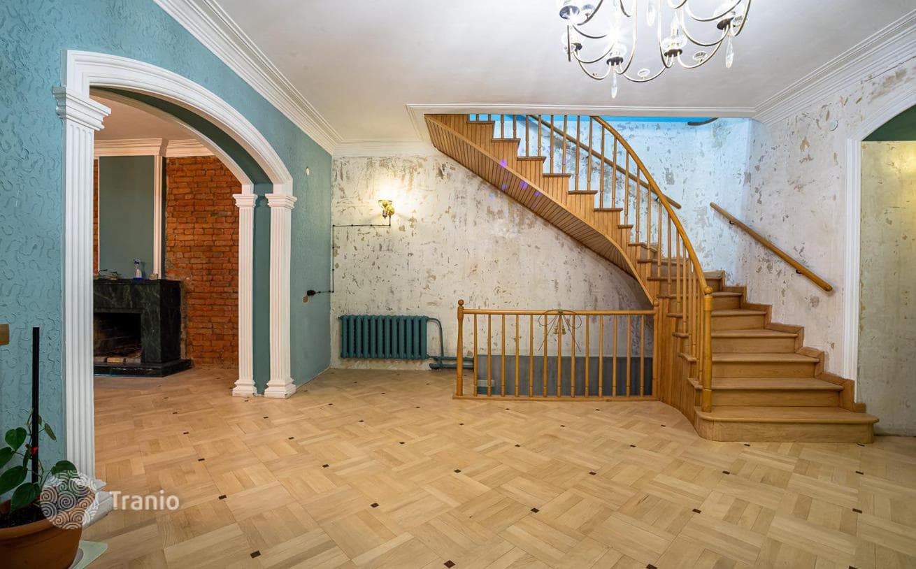 10-комнатный дом в городе 230 м² в Старом Тбилиси, Грузия