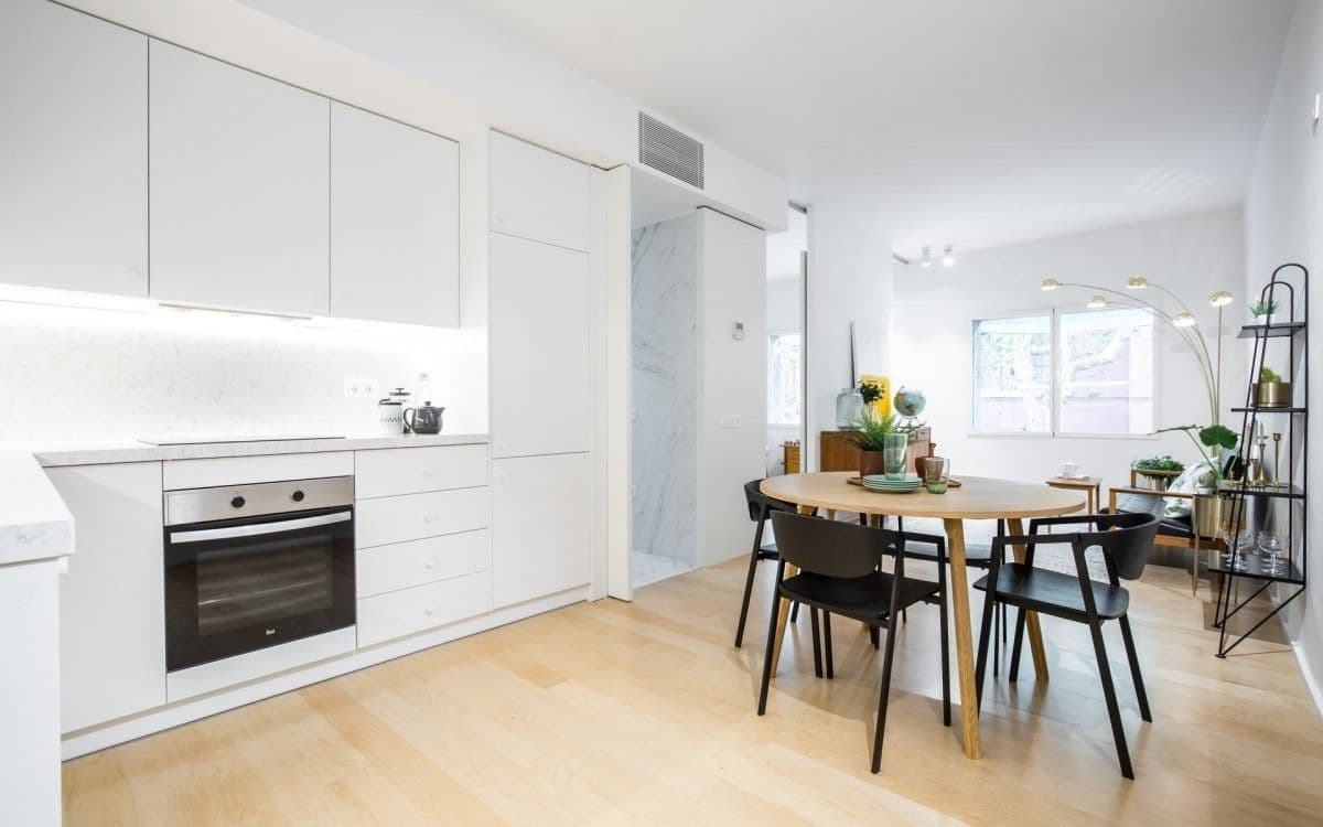 Квартира в Барселоне, Испания, 70 м2