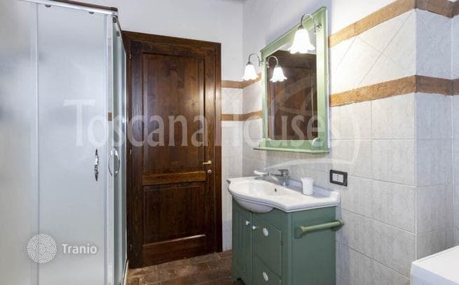 8-комнатная вилла 490 м² в Сиене, Италия
