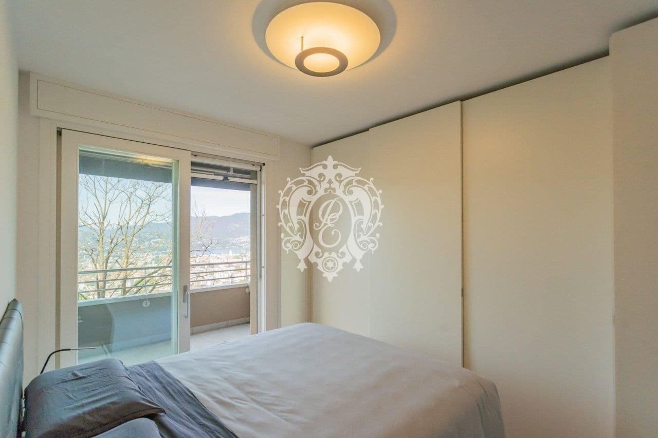 Квартира в Комо, Италия, 95 м2