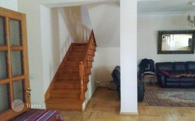 8-комнатный дом в городе 426 м² в Сабуртало, Грузия