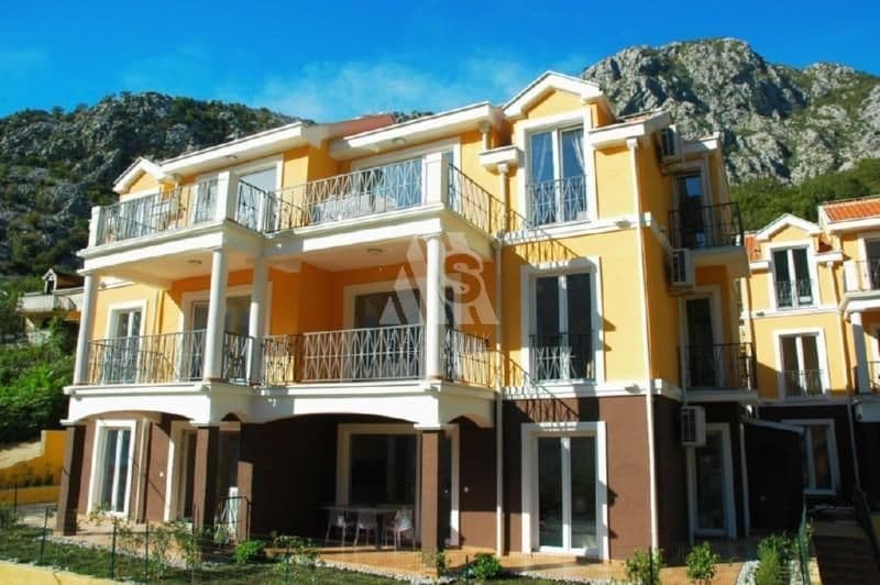 Пентхаус в Ораховаце, Черногория, 77 м2