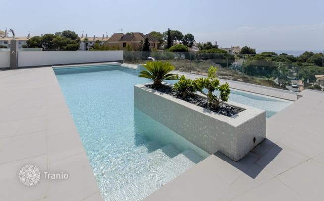 Новая двухэтажная вилла с бассейном в Деэса де Кампоамор, Аликанте, Испания, фото 5