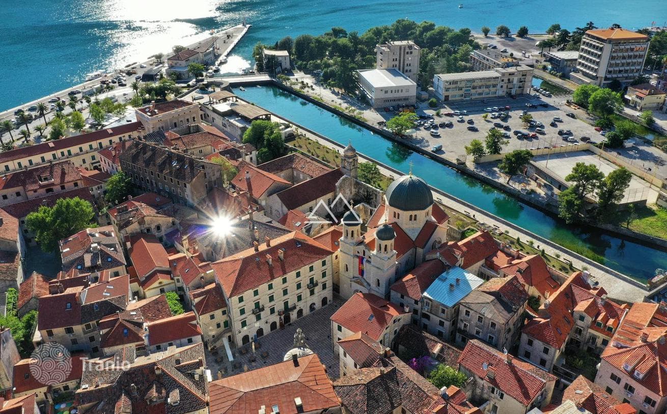 Двухуровневая квартира в историческом доме в центре старого города Котор, фото 2