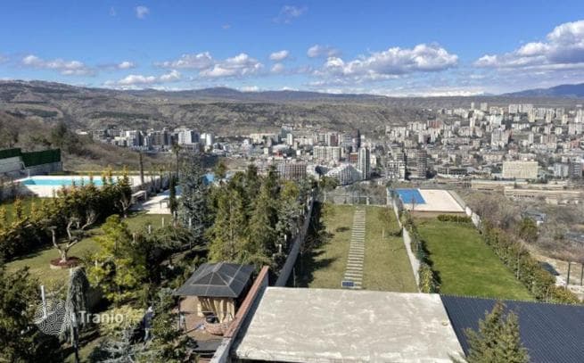 10-комнатный дом в городе 1600 м² в Тбилиси (город), Грузия, фото 4