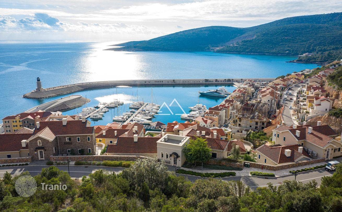 Апартаменты с 2 спальнями в новой резиденции Lustica Bay