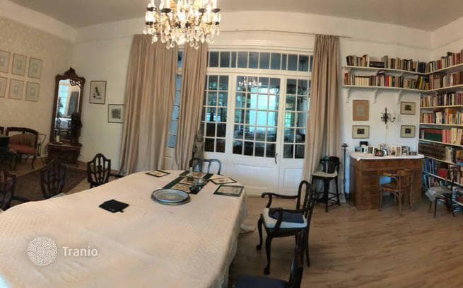 4-комнатная квартира 240 м² в Старом Тбилиси, Грузия