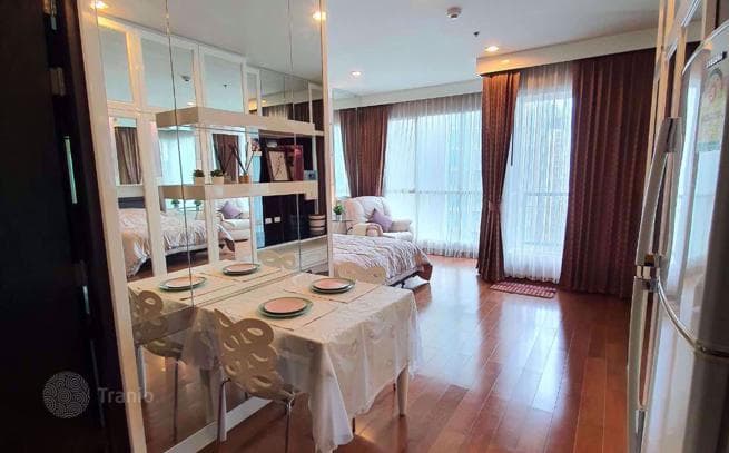 Кондоминиум в Патхум Ване, Таиланд