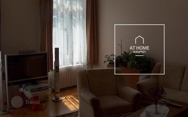 Двухкомнатная квартира в историческом здании, центр Будапешта, Венгрия