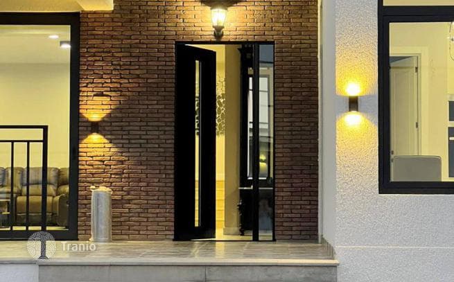 6-комнатный дом в городе 260 м² в Тбилиси (город), Грузия