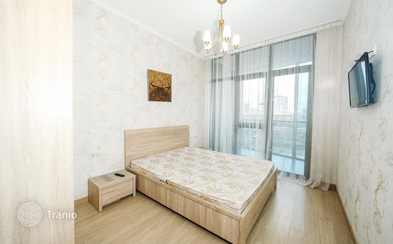 Продается просторная квартира на Аллее Героев с окнами на две стороны!