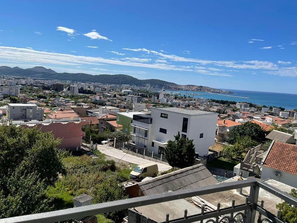 Квартира в Баре, Черногория, 75 м2