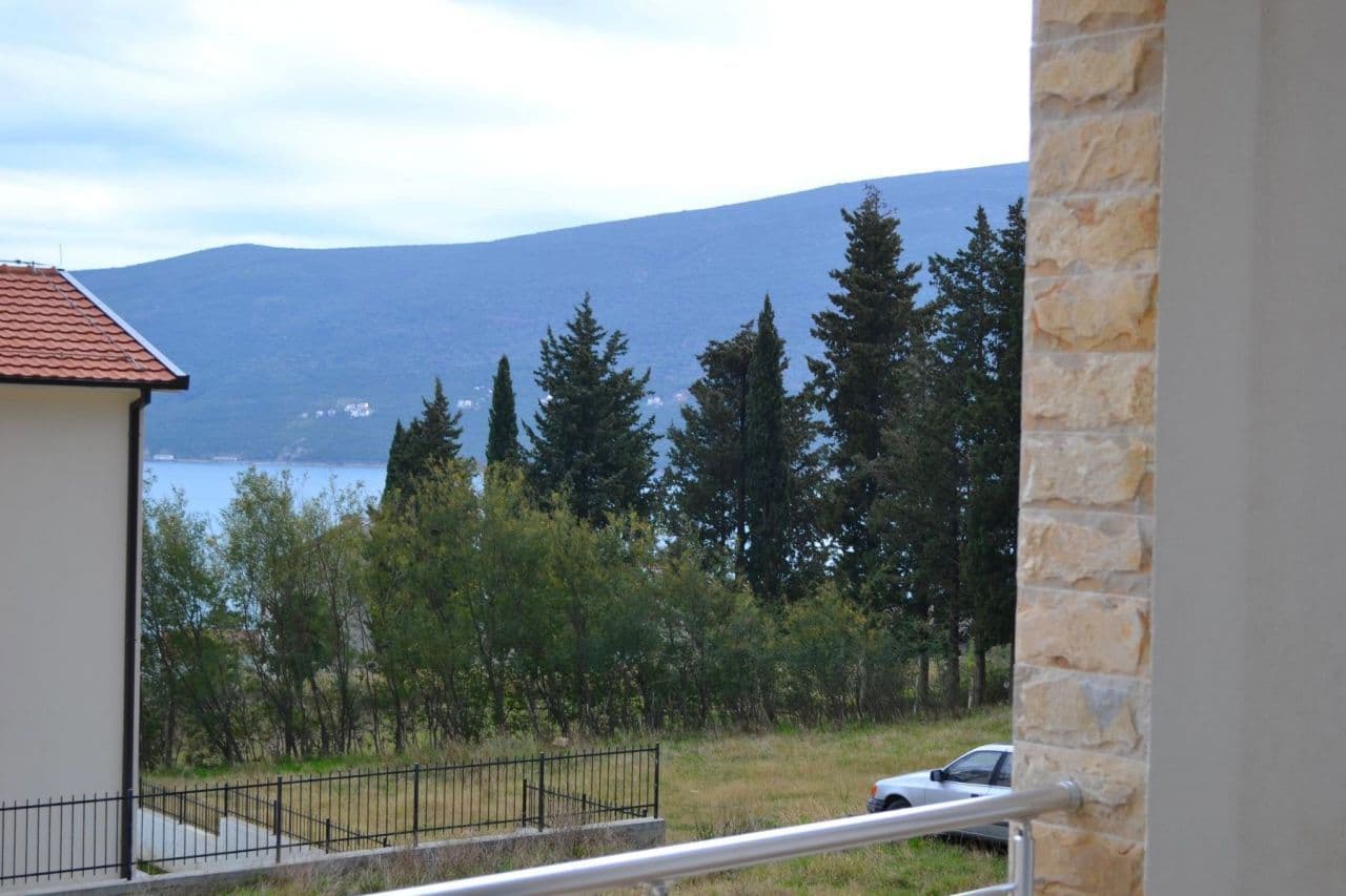 Квартира в Баошичах, Черногория, 100 м2