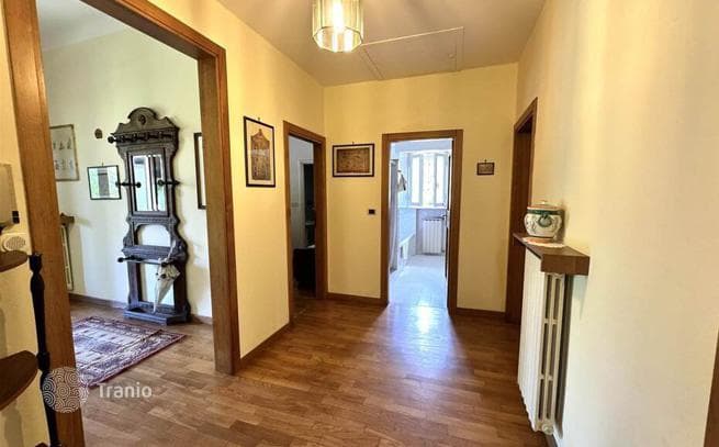 5-комнатная вилла 381 м² в Пьетрасанте, Италия