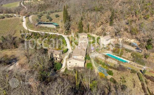 13-комнатная вилла 600 м² в Сиене, Италия