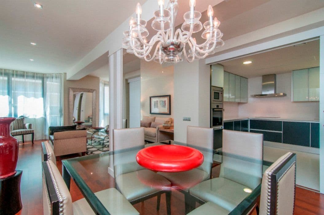 Квартира в Барселоне, Испания, 120 м2