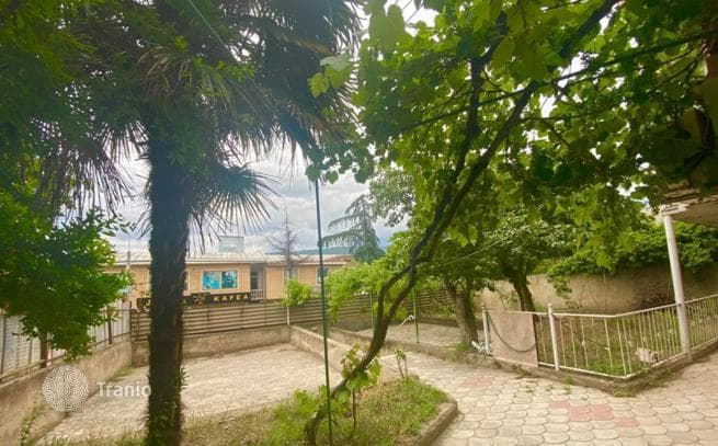 10-комнатный дом в городе 422 м² в Сабуртало, Грузия