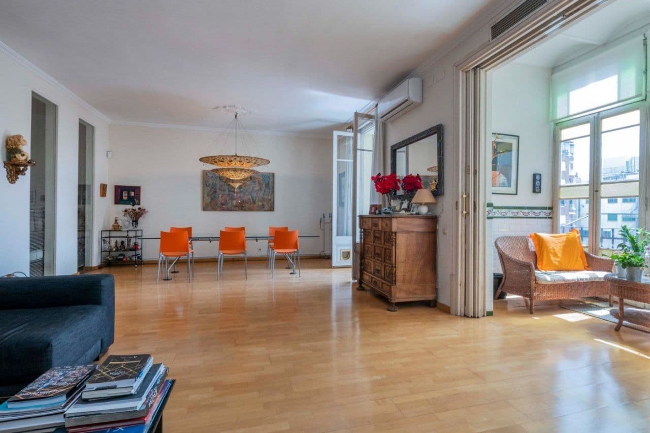 Квартира в Барселоне, Испания, 209 м², фото 2