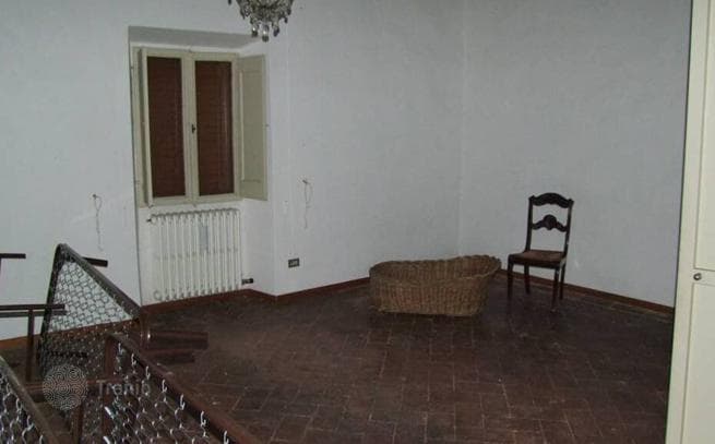 6-комнатная квартира 450 м² в Риньяно-суль-Арно, Италия, фото 3