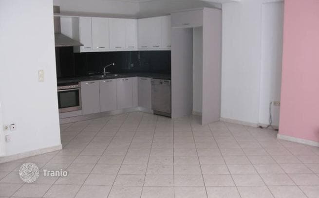 Светлая квартира с камином, в спокойном районе, Афины, Греция