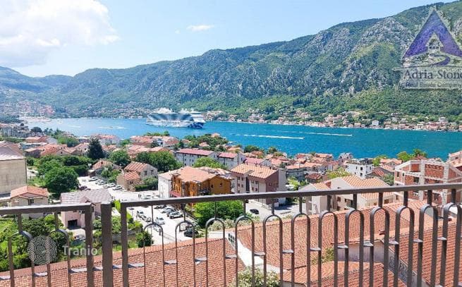 3-комнатные апартаменты в новостройке 115 м² в Доброте, Черногория, фото 4