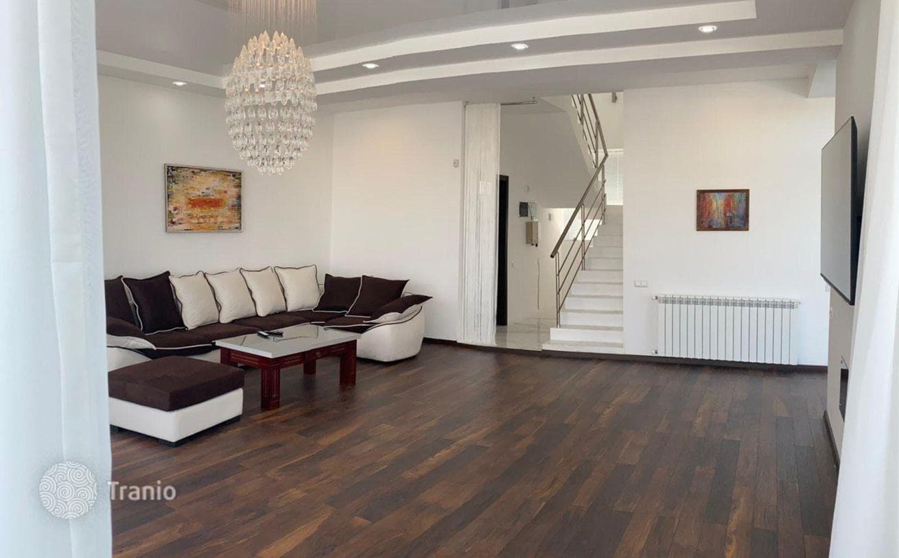 4-комнатный дом в городе 370 м² в Тбилиси (город), Грузия