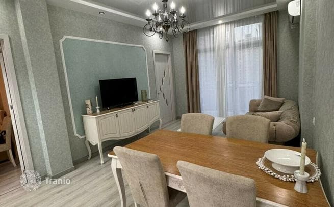 Продается прекрасная трехкомнатная квартира с потрясающим видом на море