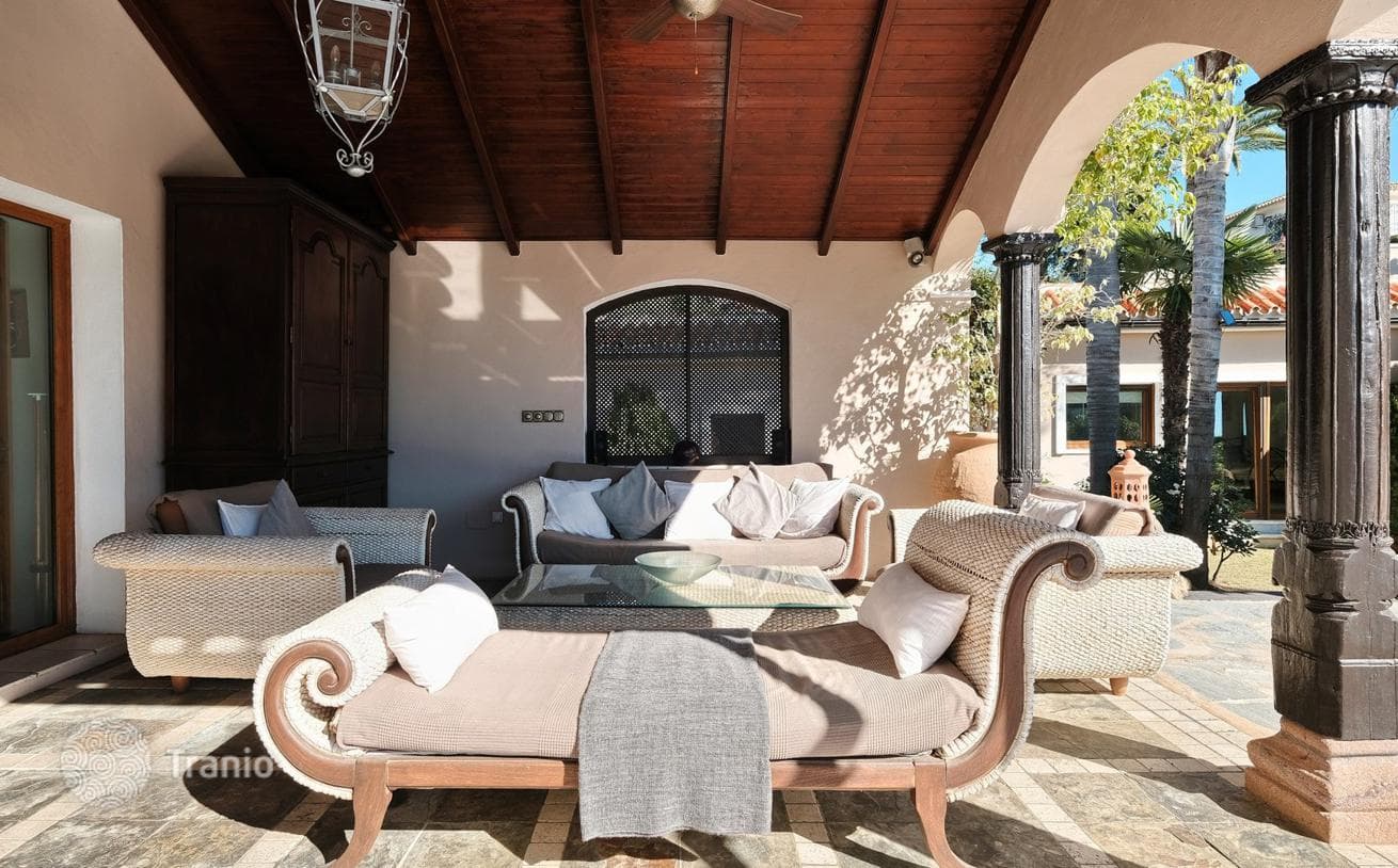 Фантастическая вилла и гостевая квартира ELVIRIA MARBELLA EAST, фото 3