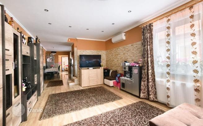 8-комнатный дом в городе 270 м² в Районе XX (Пештержебете), Венгрия