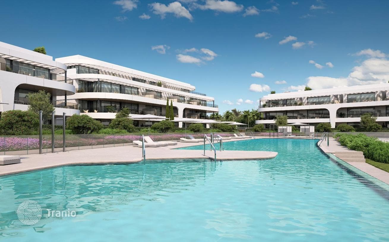 Апартамент на продажу в Estepona East, Эстепона