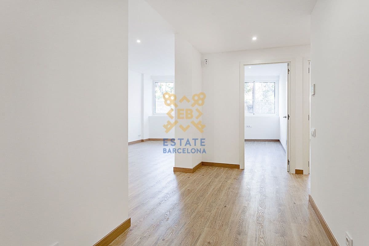 Квартира в Барселоне, Испания, 83 м², фото 2
