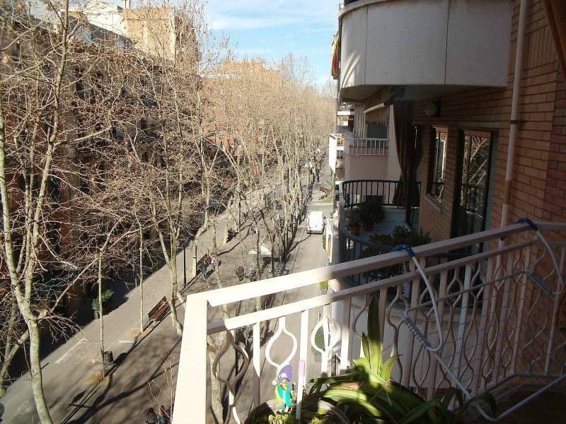 Квартира в Барселоне, Испания, 78 м2