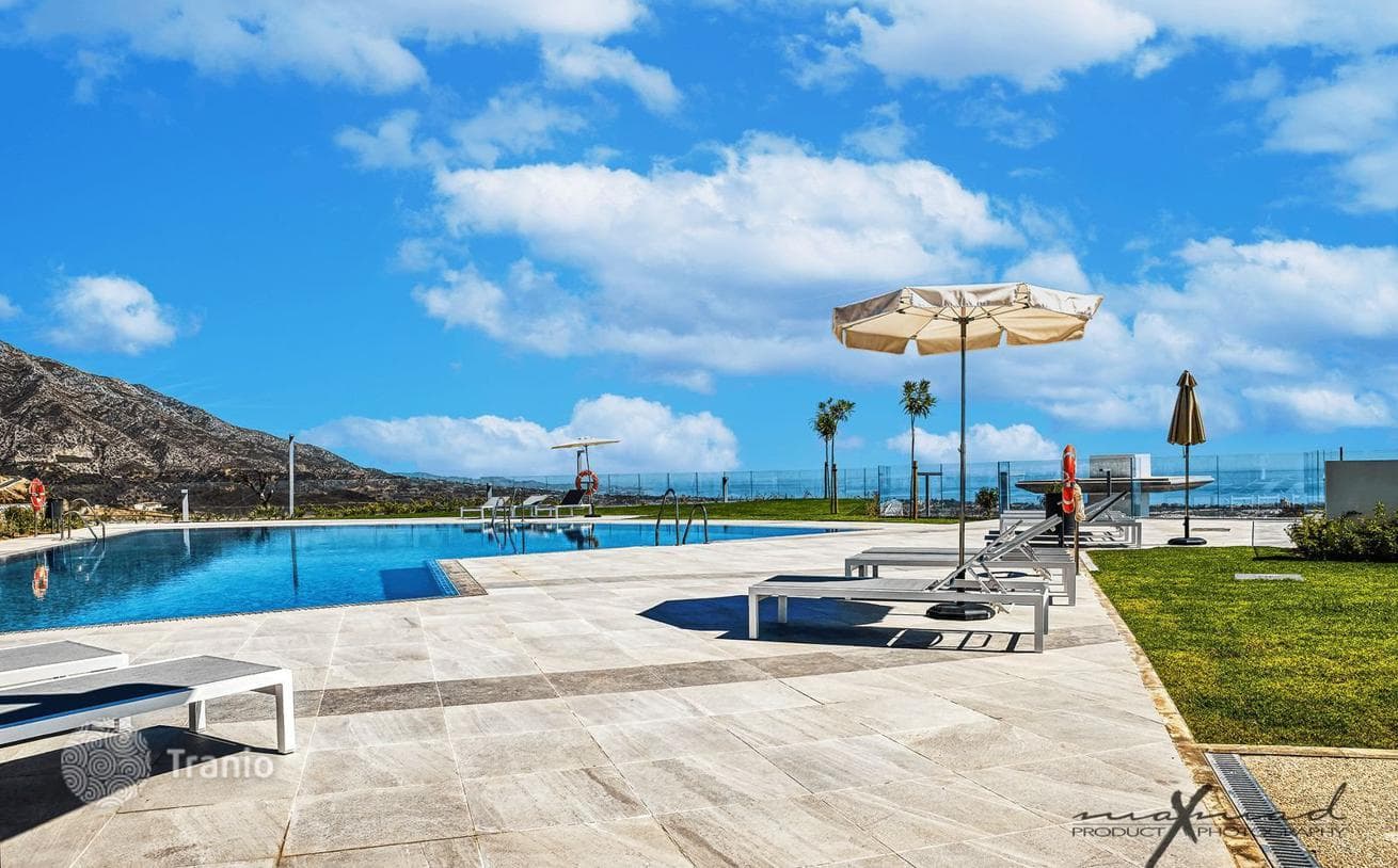 Пентхаус дуплекс на продажу в Real de La Quinta, Бенахавис, фото 2