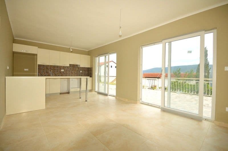 Квартира в Херцег-Нови, Черногория, 60 м2