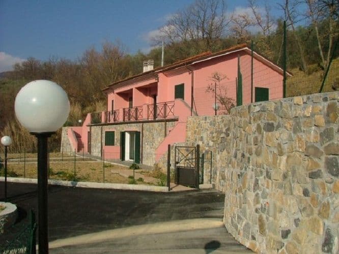Апартаменты в Империи, Италия, 135 м2