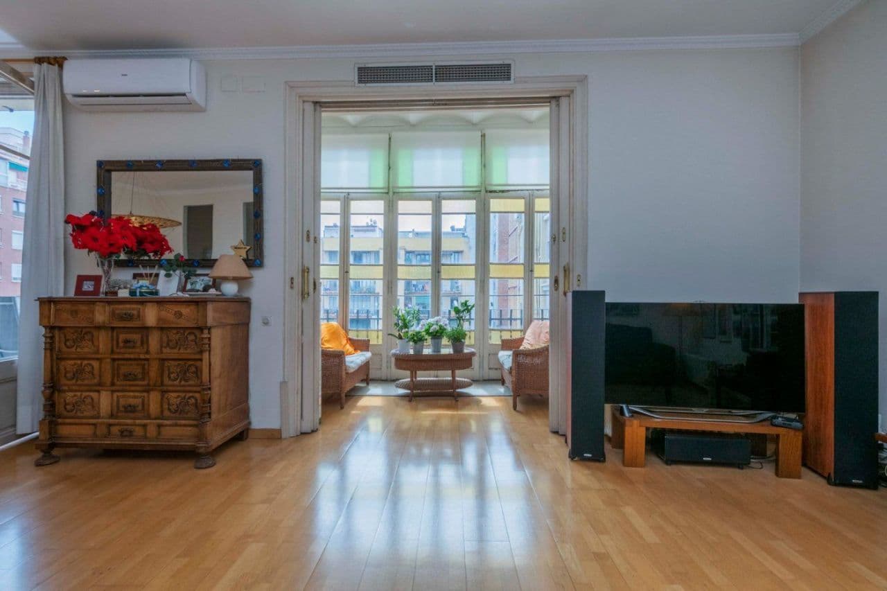 Квартира в Барселоне, Испания, 209 м², фото 3