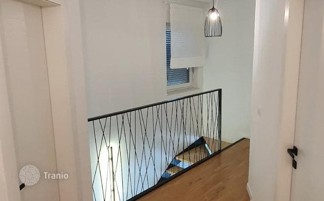 3-комнатные апартаменты в новостройке 90 м² в Пуле, Хорватия