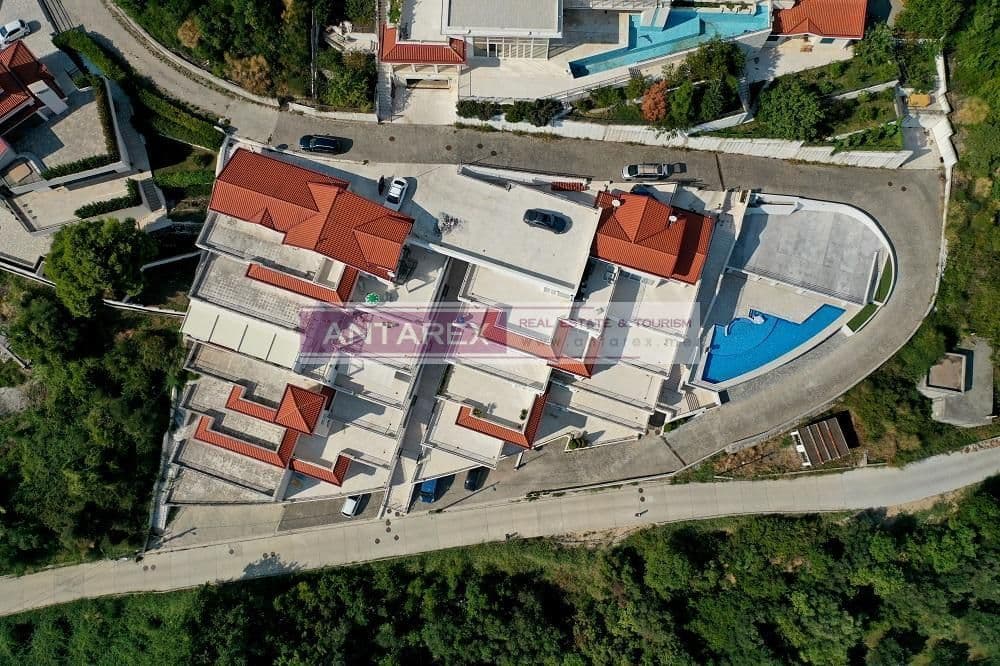 Апартаменты в Херцег-Нови, Черногория, 179 м², фото 2