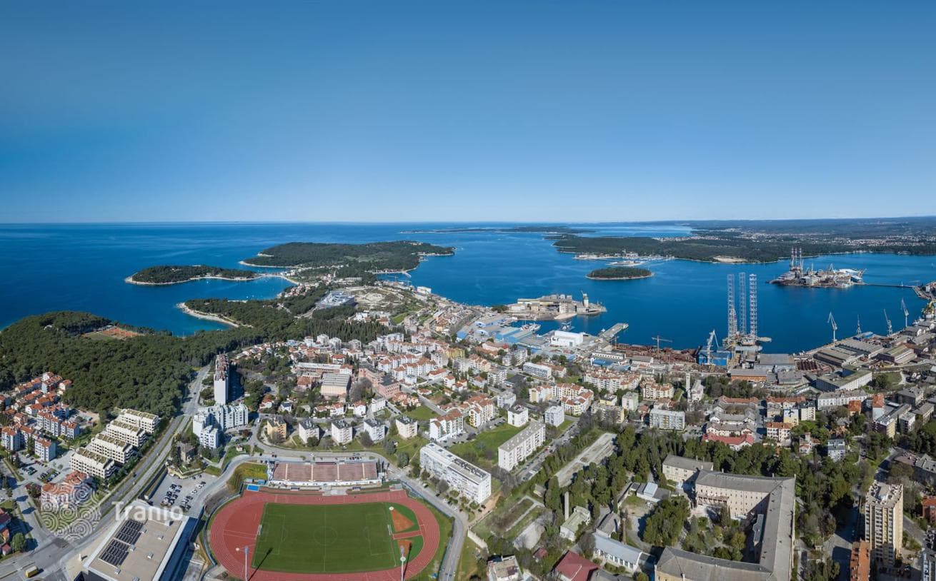 3-комнатные апартаменты в новостройке 54 м² в Пуле, Хорватия