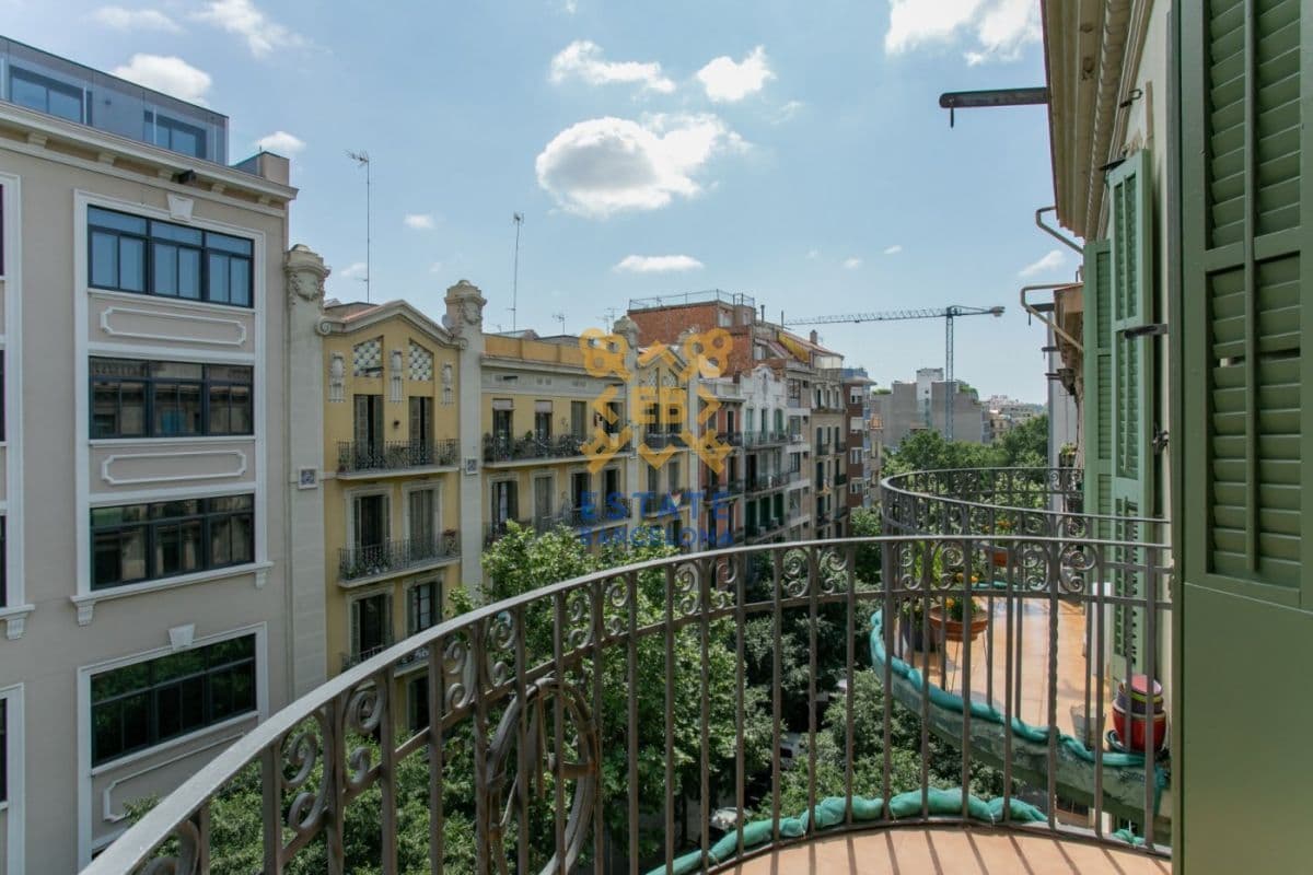 Квартира в Барселоне, Испания, 99 м2