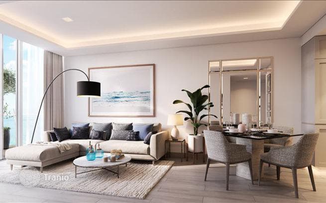 Эксклюзивная резиденция Yas Beach Residence на берегу моря с бассейнами, Абу-Даби, ОАЭ